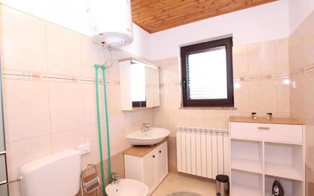 Apartment Dado
