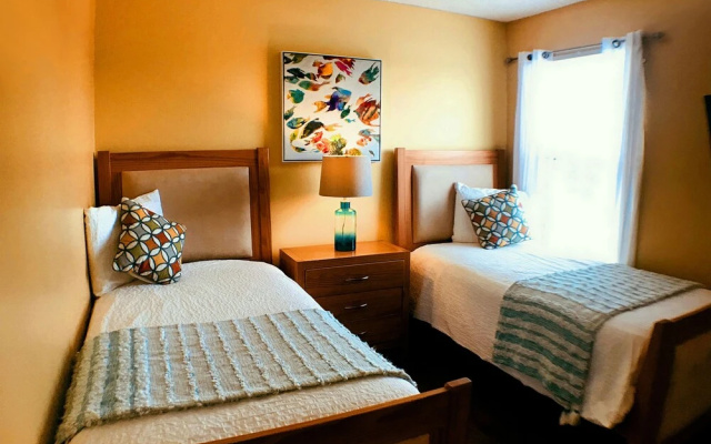 Aquamarine Hideaway