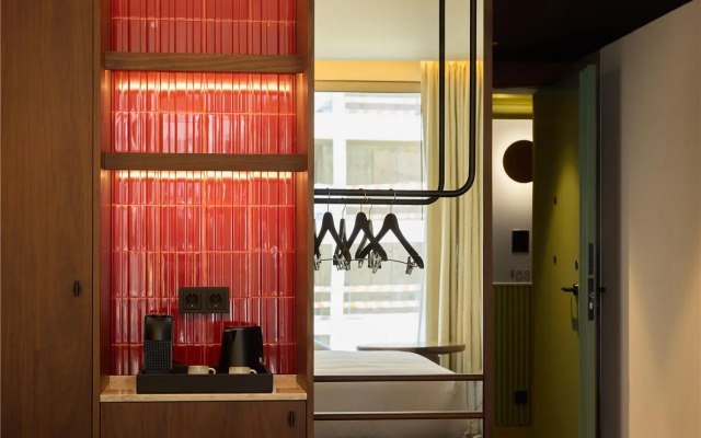 DUO Hotel Lisbon, Curio Collection by Hilton