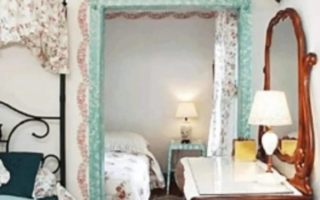 Whistler's Inn Bed & Breakfast