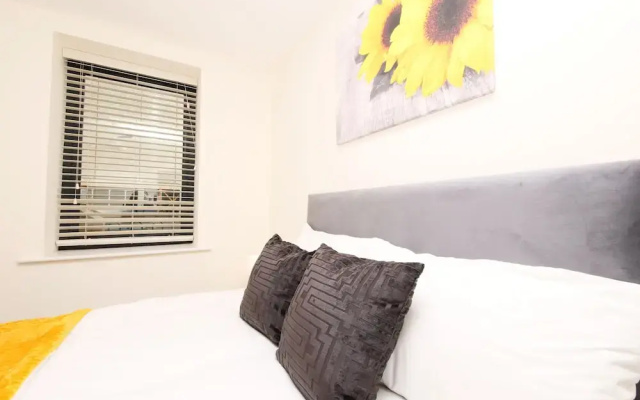 Modern Spacious 2 Bedroom Apartment
