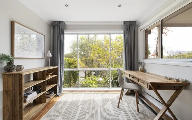 Spacious 3-bed Duplex in Leafy Seaforth