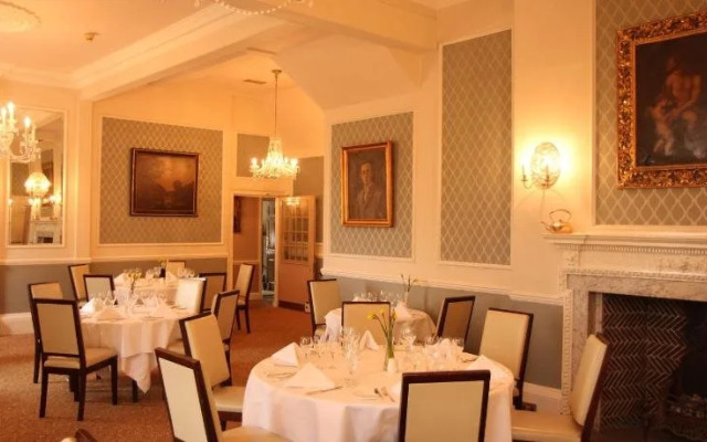 The Shelleys Hotel