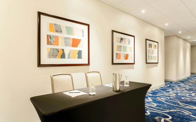 DoubleTree by Hilton Austin - University Area