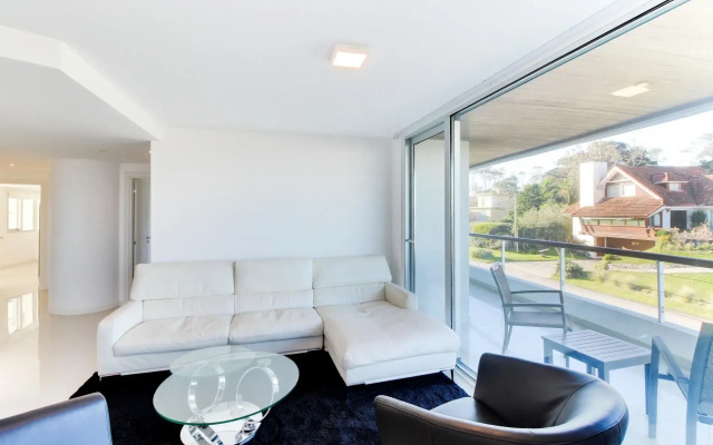 Oceana Suites Isabel ∙ Suite 204