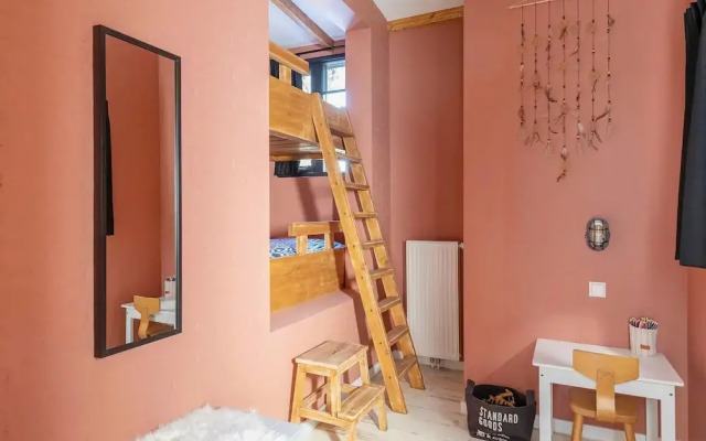 Charming Holiday Home in Callantsoog with Garden