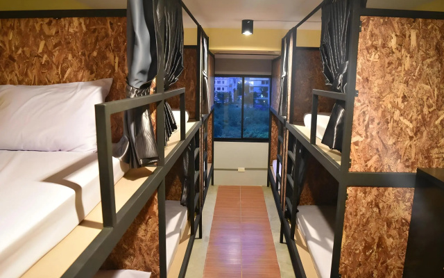 Hide Bangkok Hostel