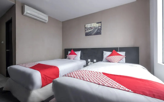 Hotel Asyra By OYO Rooms