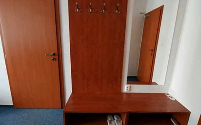 Econo Hotel