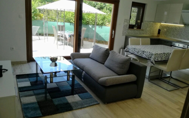 House Klaudio