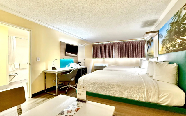 Days Inn by Wyndham Los Angeles LAX Airport/Stadium Area