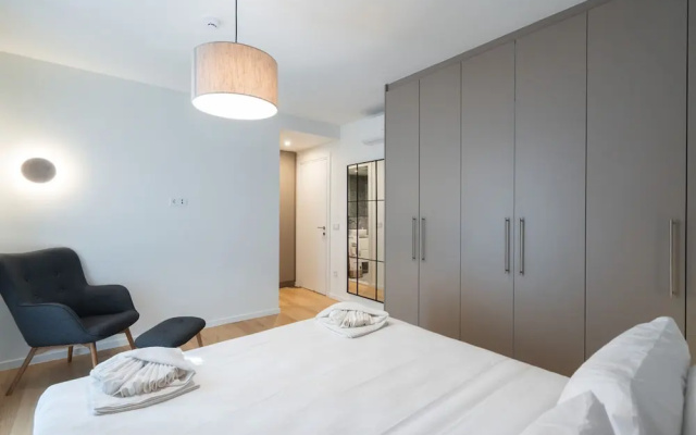 LIV Athinum 1 - Luxury Apartment 3C