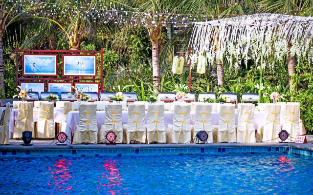 Moon Bay & Resort Sanya