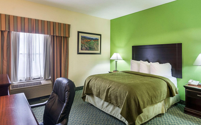 Quality Inn & Suites Harvey - Chicago Southland