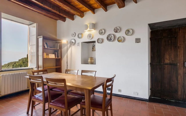 Dreamy Holiday Home in Recco With Swimming Pool