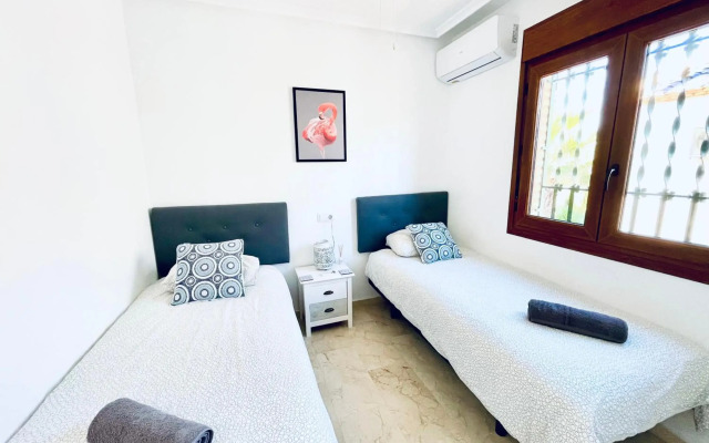 Casa Beth Villamartin 2 Bedroom/ 2 Bathroom with Pool