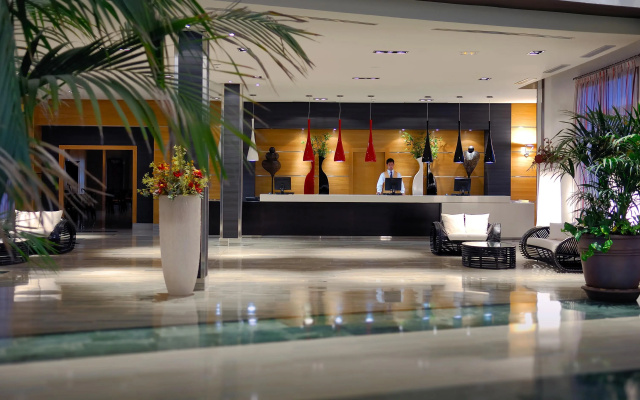Elba Carlota Beach & Golf Resort