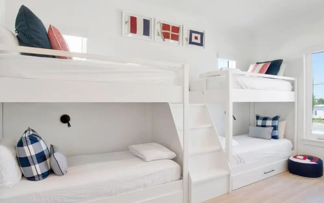 Viviana #8 by Southern Vacation Rentals