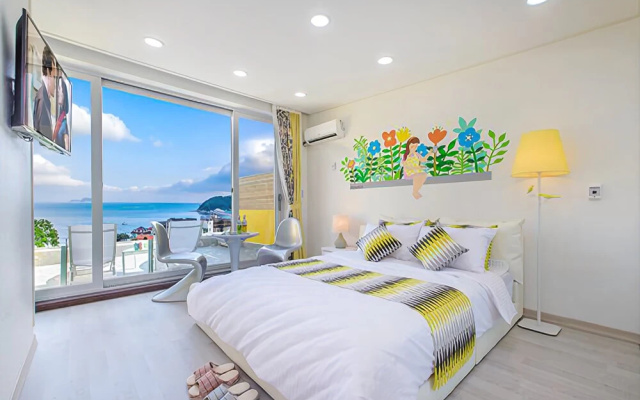 Geoje Island Monaco Pool Villa Pension