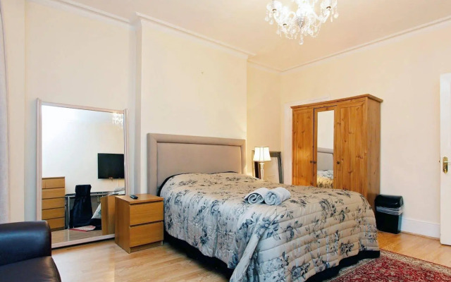 Hyde Park Rooms & Apartments