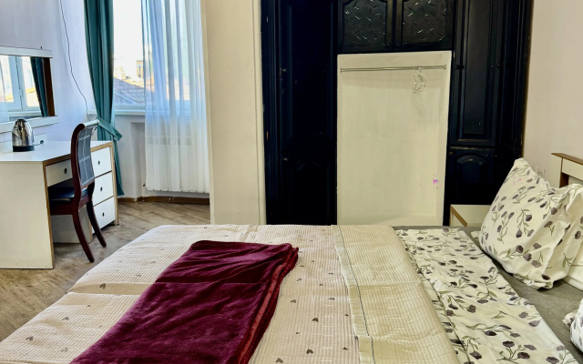 Guest rooms · Tbilisi — photo 35