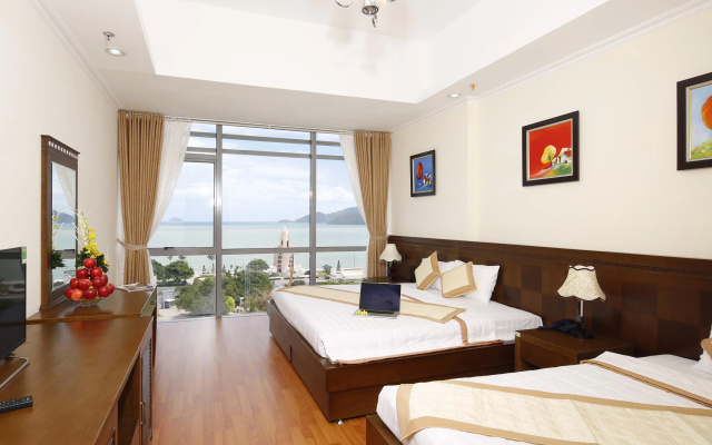 Holiday Central Nha Trang