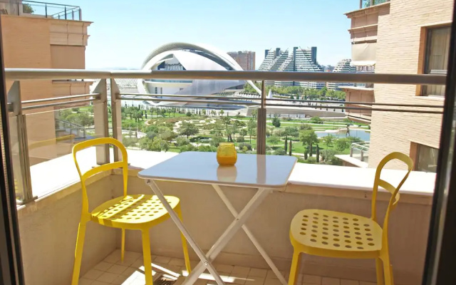 ApartUP Yellow Opera View