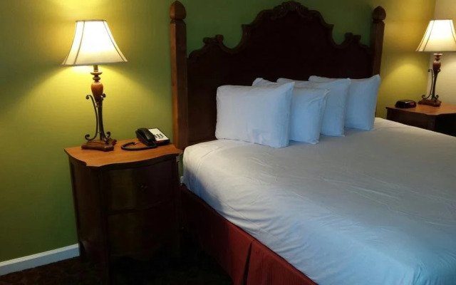 Kentucky Lake Inn