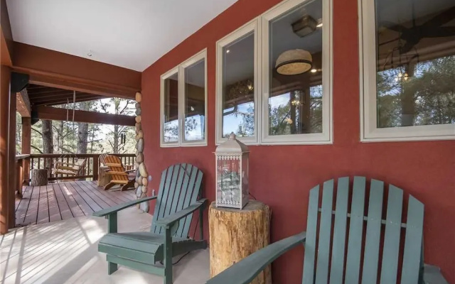 Bear Crossing - Three Bedroom Cabin