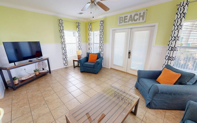 Toes In The Sand 4 Bedroom Home