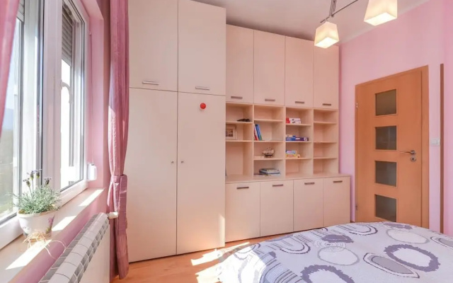 FM Deluxe 2-BDR Apartment - Homelike