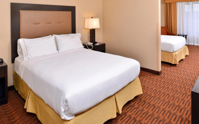 Holiday Inn Express Breezewood by IHG