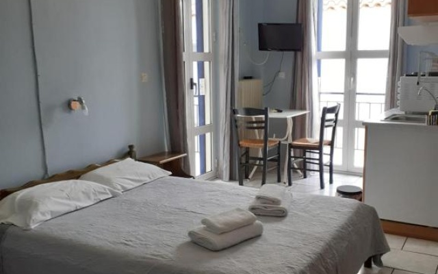 Almiriki Rooms