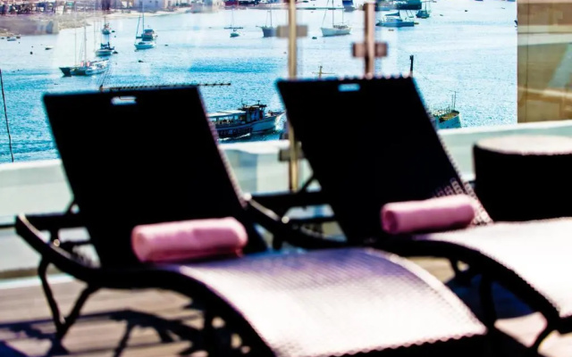 Rocca Nettuno Suites