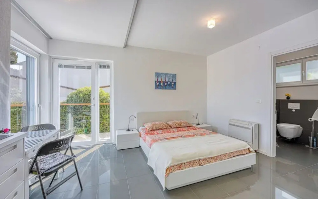 RR Losinj Harbour View Studio