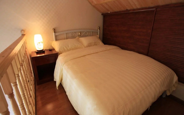 Zhantan Courtyard Hotel