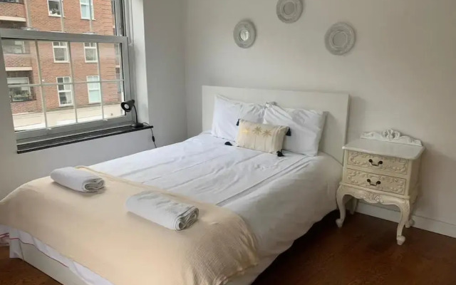 4 Bed Flat - Sleeps 10 - Pets - Parking