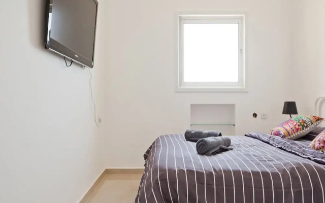3BR Apt Beach View Best Loc Bat-Yam