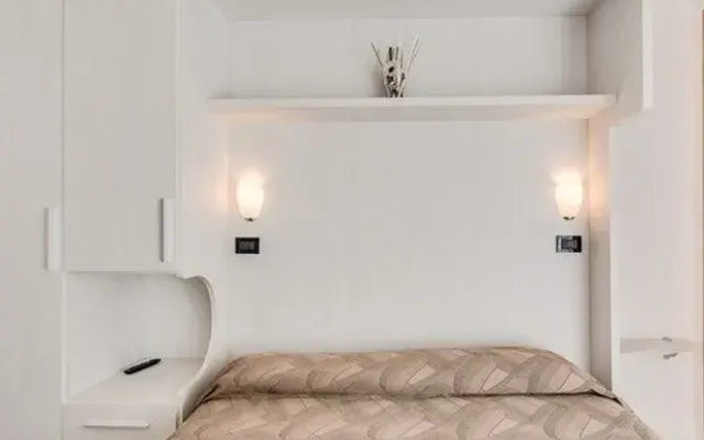 Anthos Hotel