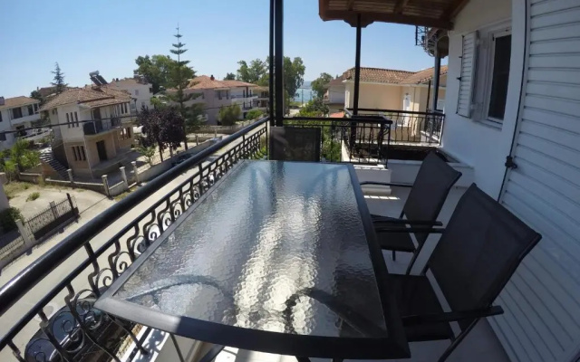 Nikos psathaki apartment
