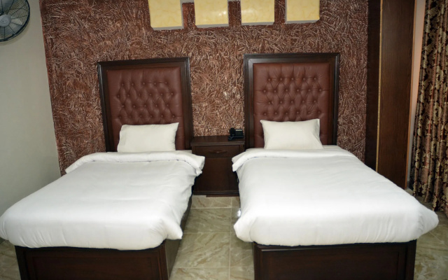 Hotel Redison Blue Area