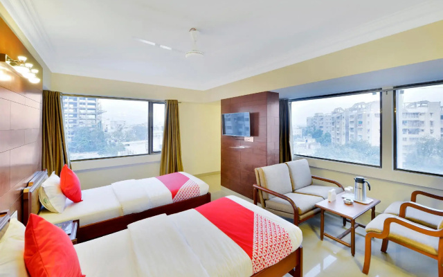 OYO 10197 Hotel Apex