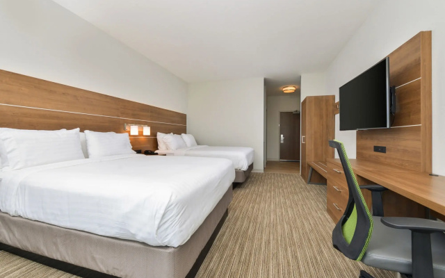 Holiday Inn Express & Suites Chadron by IHG