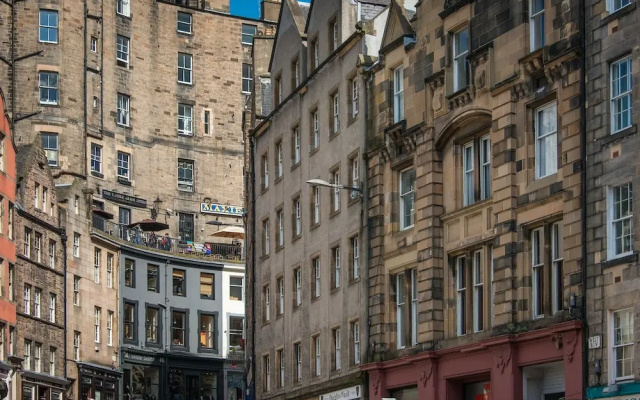 The New Town Idyll