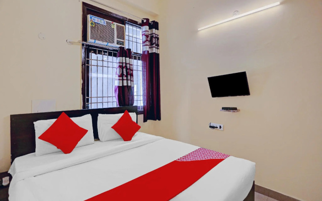 OYO 79604 Rl Residency