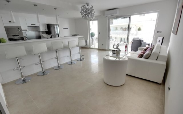 Apartment With 2 Bedrooms in Cannes, With Wonderful City View, Furnish 0