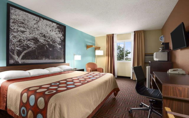 Super 8 by Wyndham Marion