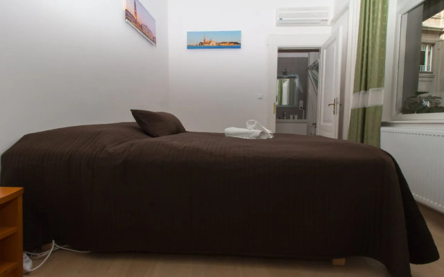 Budapest Heritage Guest House