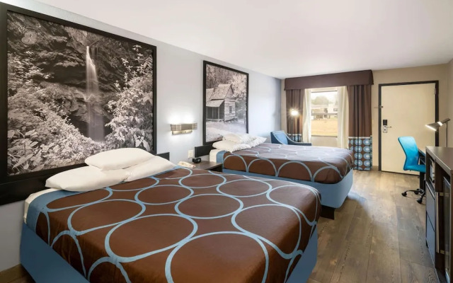 Super 8 by Wyndham Cleveland