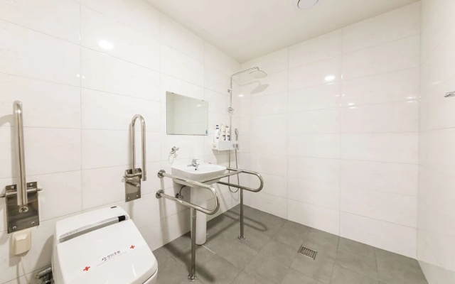 Yeosu San Self Check-in Hotel